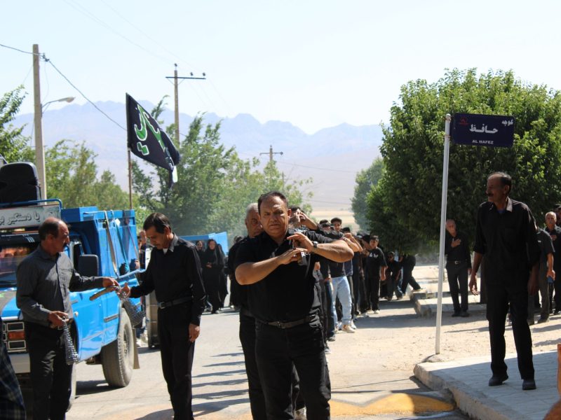 شور عاشورایی در روستای ده‌زیارت طنین‌انداز شد