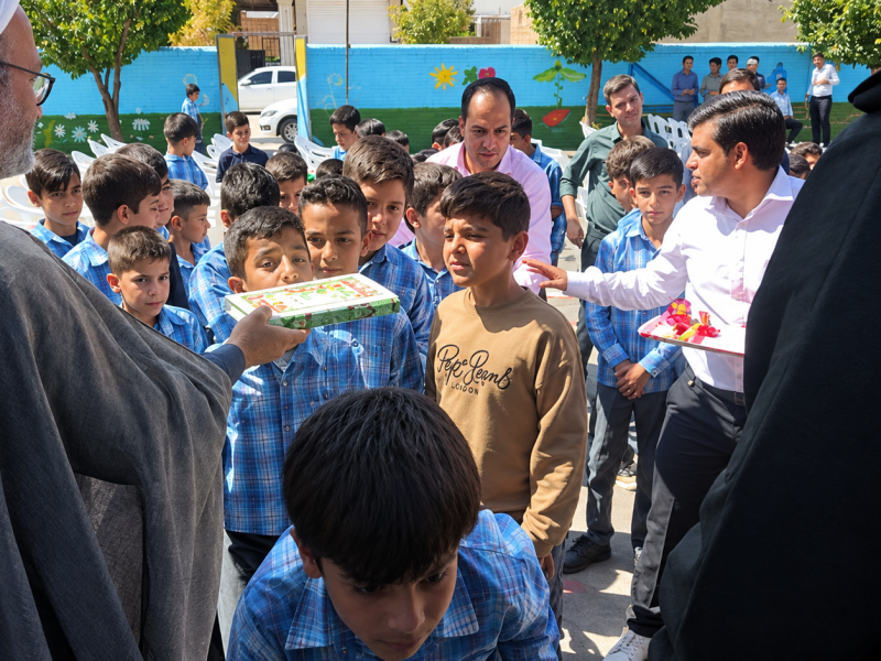 زنگ مهر و مقاومت در سرچهان نواخته شد